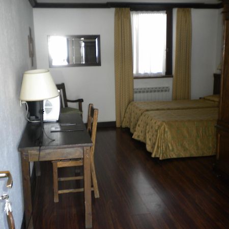 Hotel Tavernier Courmayeur Buitenkant foto