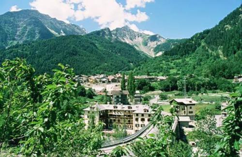 Hotel Tavernier Courmayeur Buitenkant foto